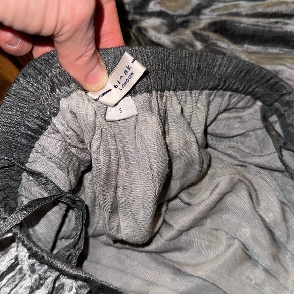 Bl-nk London Women’s Velvet Pleated Metallic Midi Skirt Small - Picture 4 of 6